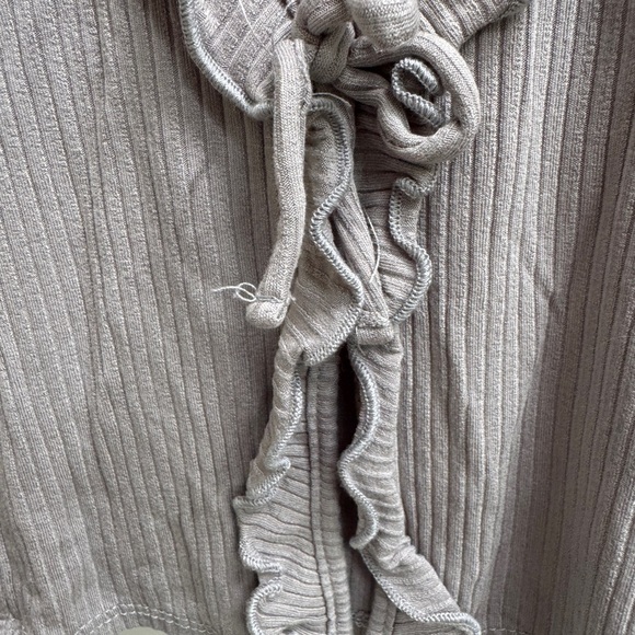 Nova Kids 3T Girls Gray Ruffle Cardigan Sweater - Picture 2 of 6